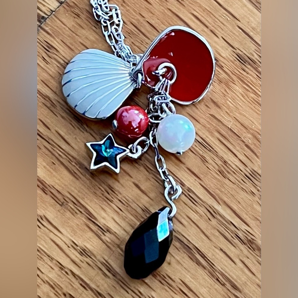 Swarovski Crystal Cape Cod Nautical Charm Necklace Red White Blue Shell Swan Tag